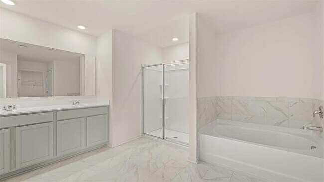 Building Photo - 317 SOund Cir