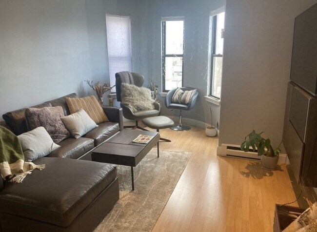 Foto del edificio - 1810 Dorchester Ave