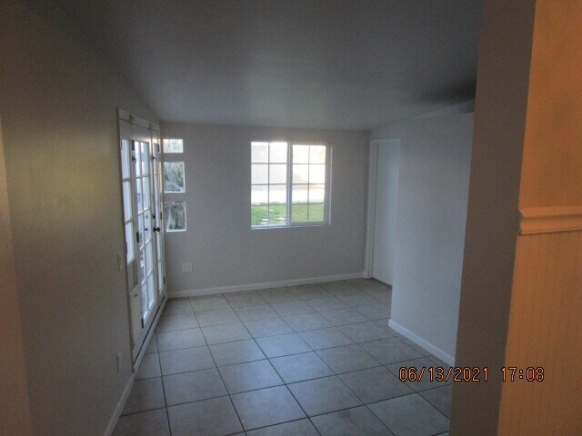 Building Photo - 339 Ave F