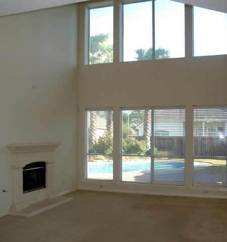 Building Photo - 1227 Ventura Canyon Dr