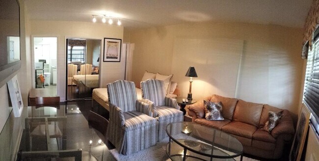 Foto del edificio - 4449 Stirling Rd