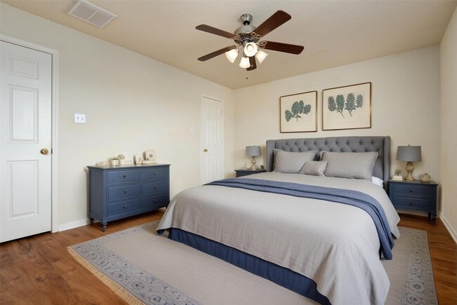 Foto del edificio - 10820 South Lake Mist Lane