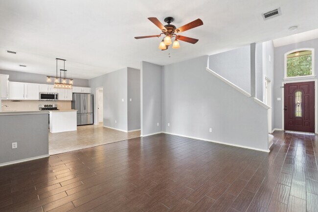 Building Photo - 2704 Greenlee Dr