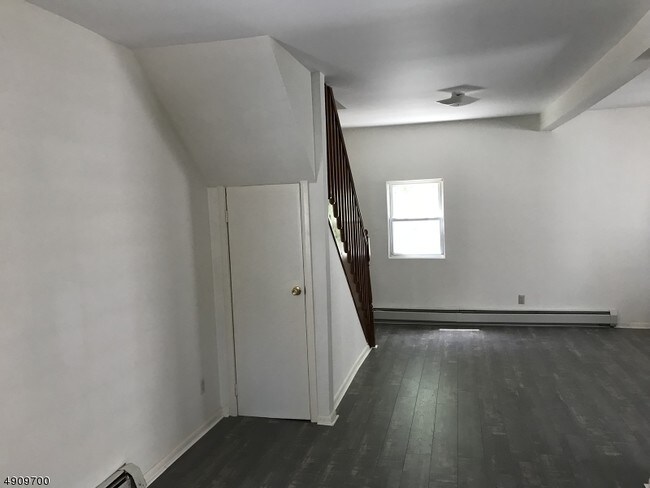 Foto del edificio - 398 E 35th St