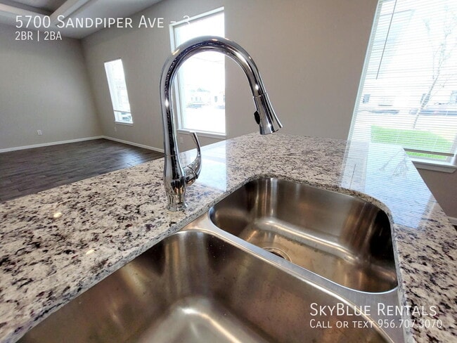 Building Photo - 5700 Sandpiper Ave