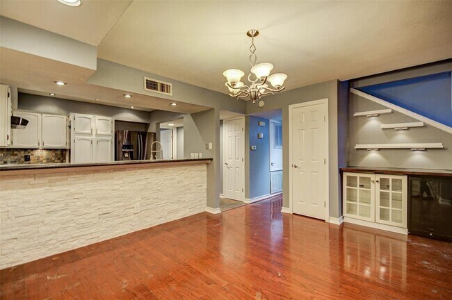 Building Photo - 1114 Augusta Dr