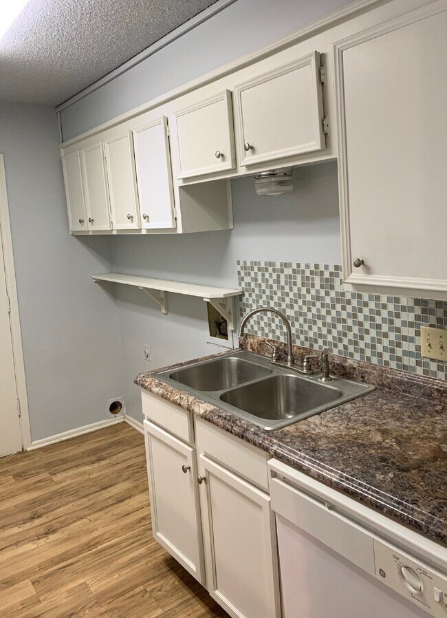 Foto del edificio - Cute 2 Bedroom