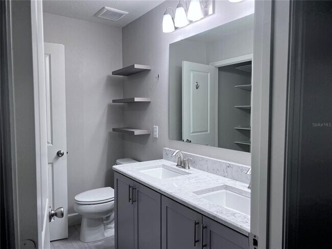 Foto del edificio - 13724 Summerport Village Pkwy