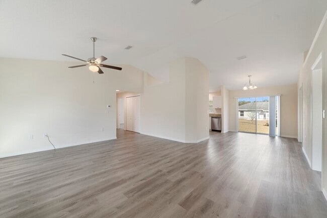 Building Photo - 15041 SE 93rd Ct