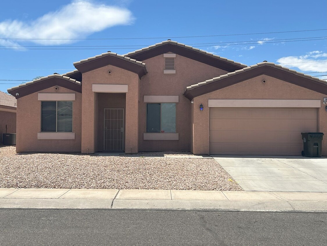 Primary Photo - 3860 Heather Ave
