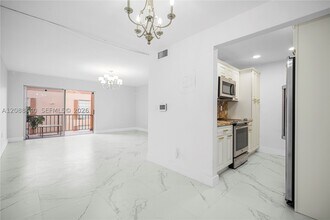 Building Photo - 7105 Miami Lakes Dr