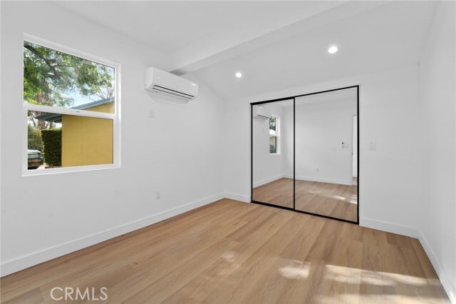 Foto del edificio - 7944 Moorcroft Ave