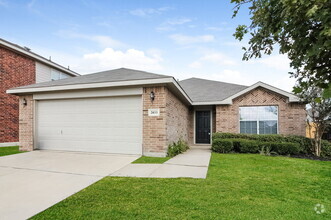 Building Photo - 2033 Pine Knot Dr