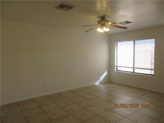 Foto del edificio - 3115 Fairgrounds Blvd