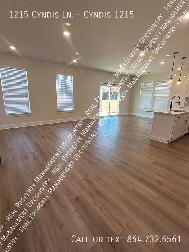 Building Photo - 1215 Cyndis Ln