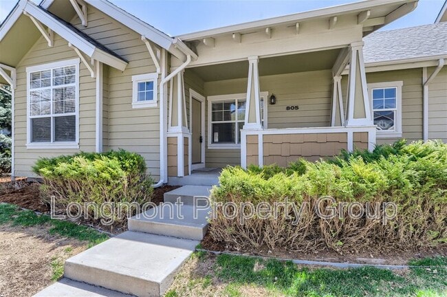 Building Photo - 805 Welch Ave