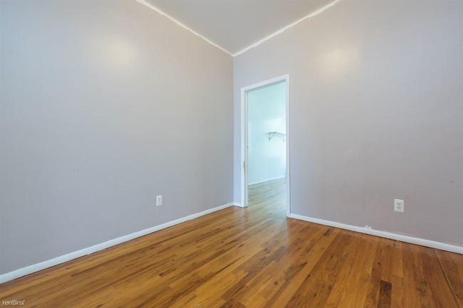 Building Photo - 1422 Dekalb Ave