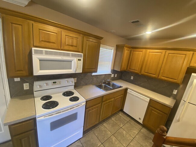 Foto del edificio - 2810 Fairway Hamlet Ct