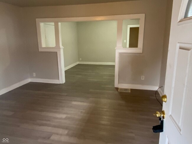 Foto del edificio - 1335 N Ewing St