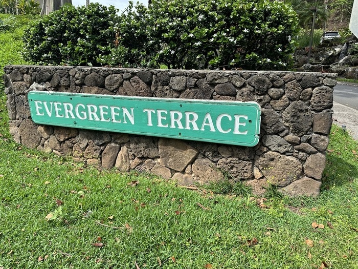 Primary Photo - Bright & Breezy 2 bedroom Home in Evergree...