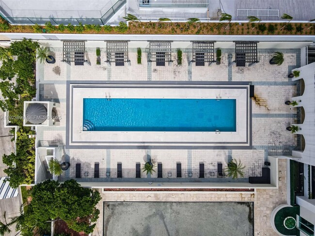 Foto del edificio - 800 Claughton Island Dr