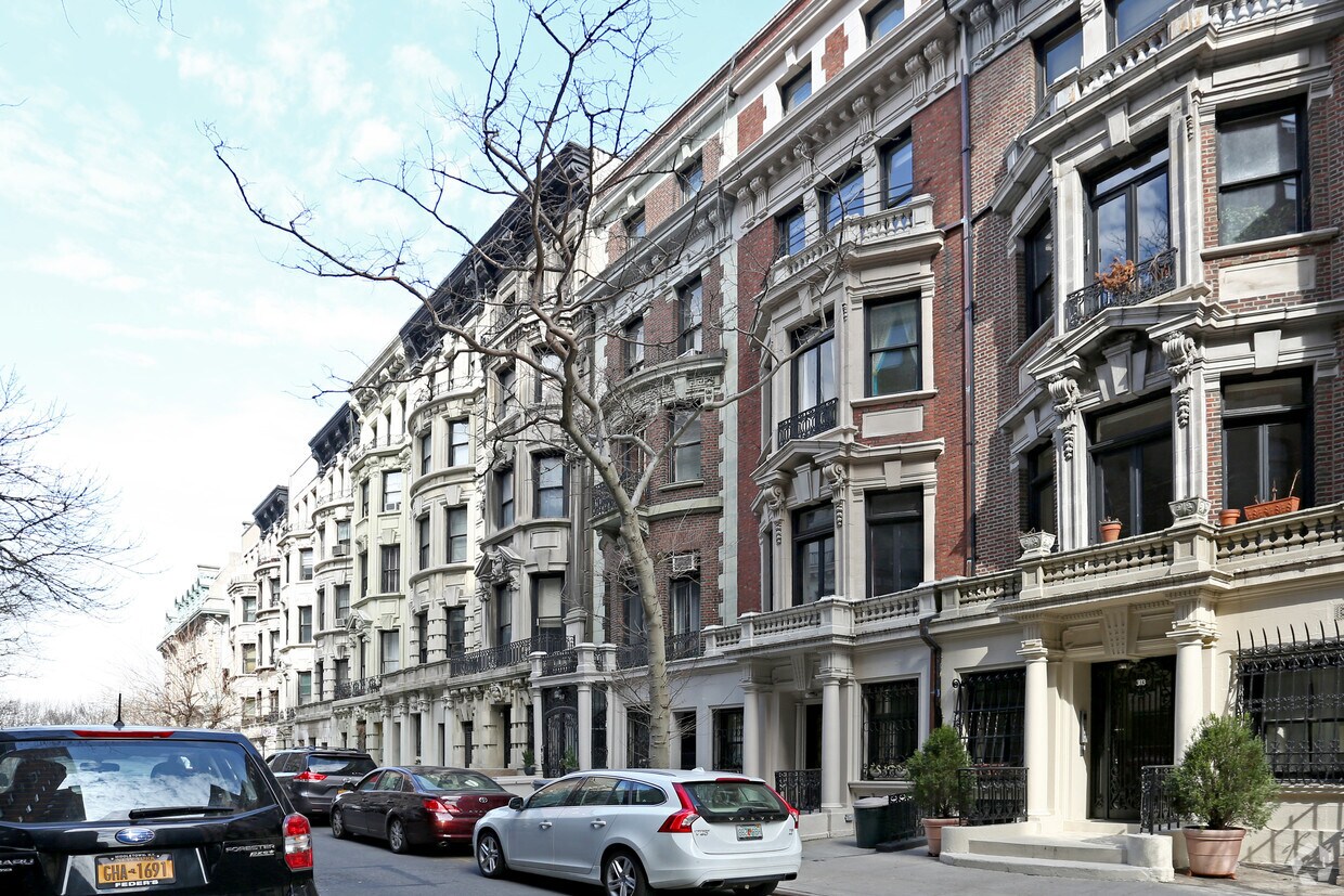 Foto del edificio - 307 W 105th St