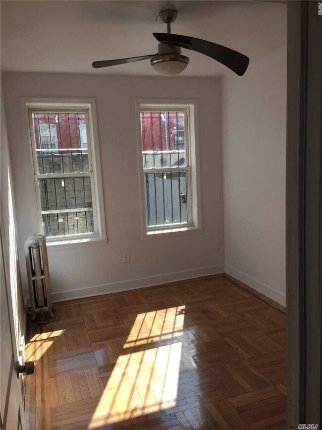 Building Photo - 133 E 55th St