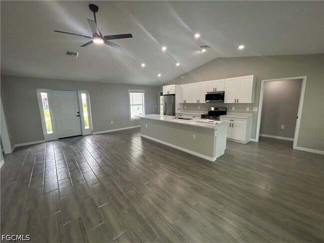 Foto del edificio - 3804 NE 9th Pl