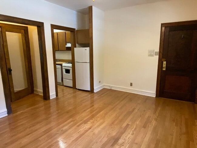 Interior Photo - 2339 N. Geneva