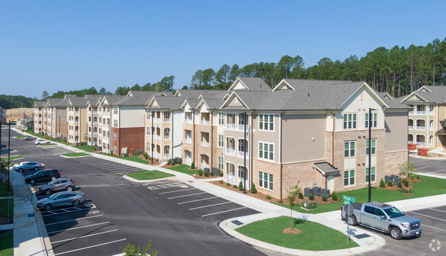 Building Photo - The Villages at Westford