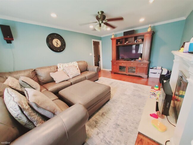 Foto del edificio - 2 br, 1 bath Condo - 36 Gerry St Apt 1