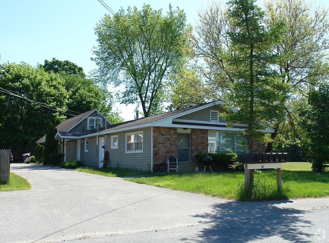 Building Photo - 14 Bowman St