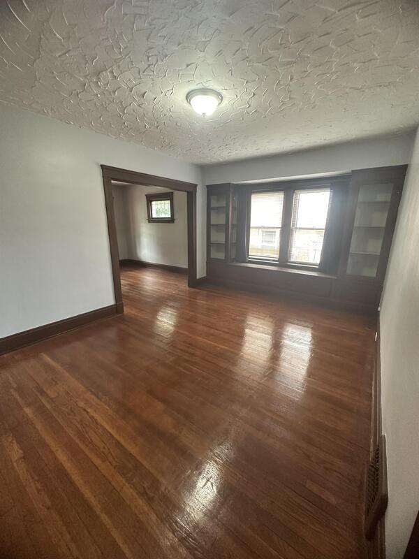 Building Photo - 1557 Cohassett Ave