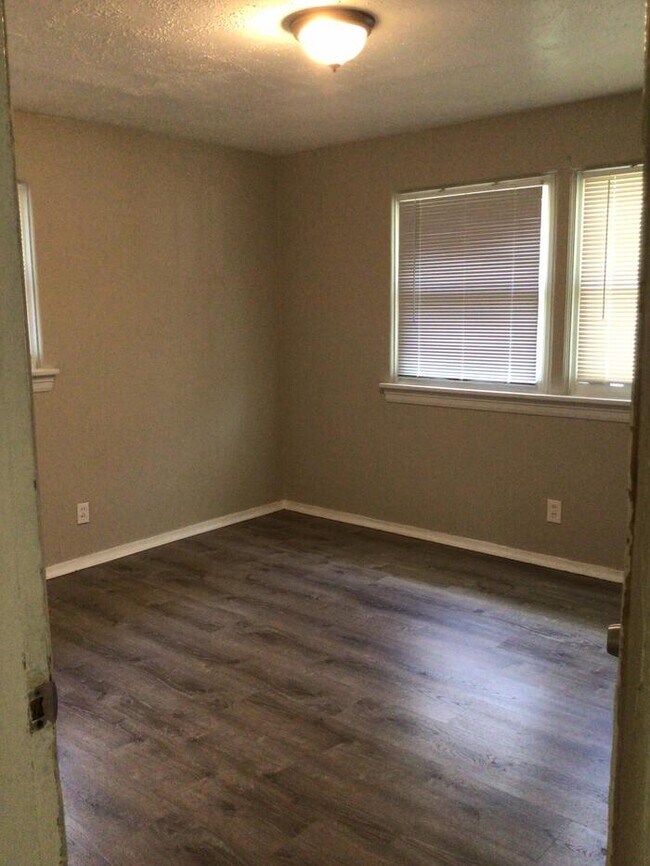 Building Photo - Charming 3 bedroom home in Florissant!