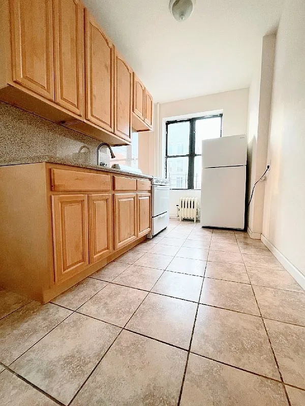 Building Photo - 31-67-67 37th St