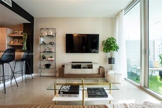 Building Photo - 300 S Biscayne Blvd