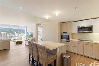 Building Photo - 888 Kapiolani Blvd