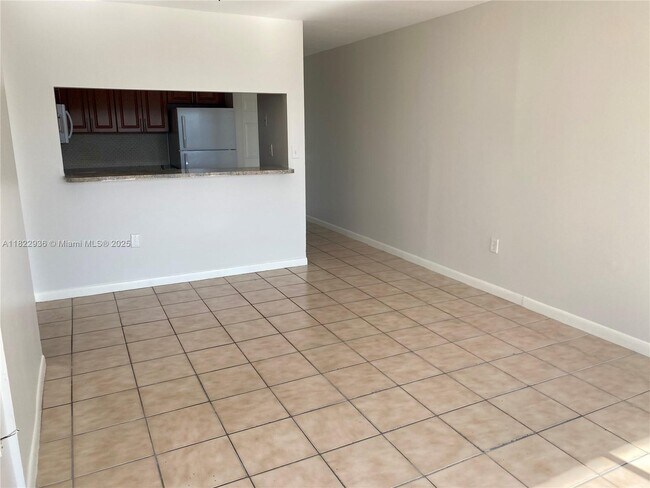 Foto del edificio - 8145 NW 7th St