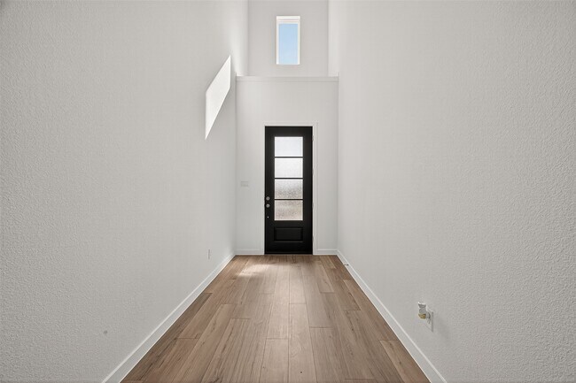 Foto del edificio - 2419 Hazel Berry St