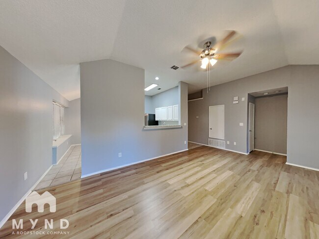 Building Photo - 8517 Brushy Creek Trail