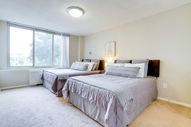 Foto del edificio - 1600 S Eads St