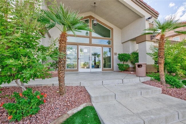 Foto del edificio - 2305 W Horizon Ridge Pkwy