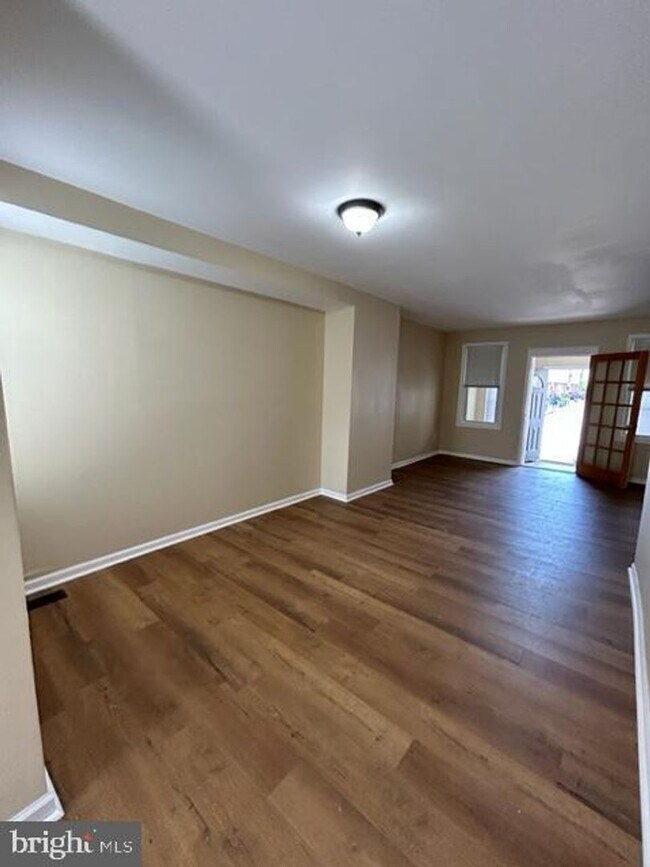 Foto del edificio - Recently Renovated 3-Bedroom Home in South...