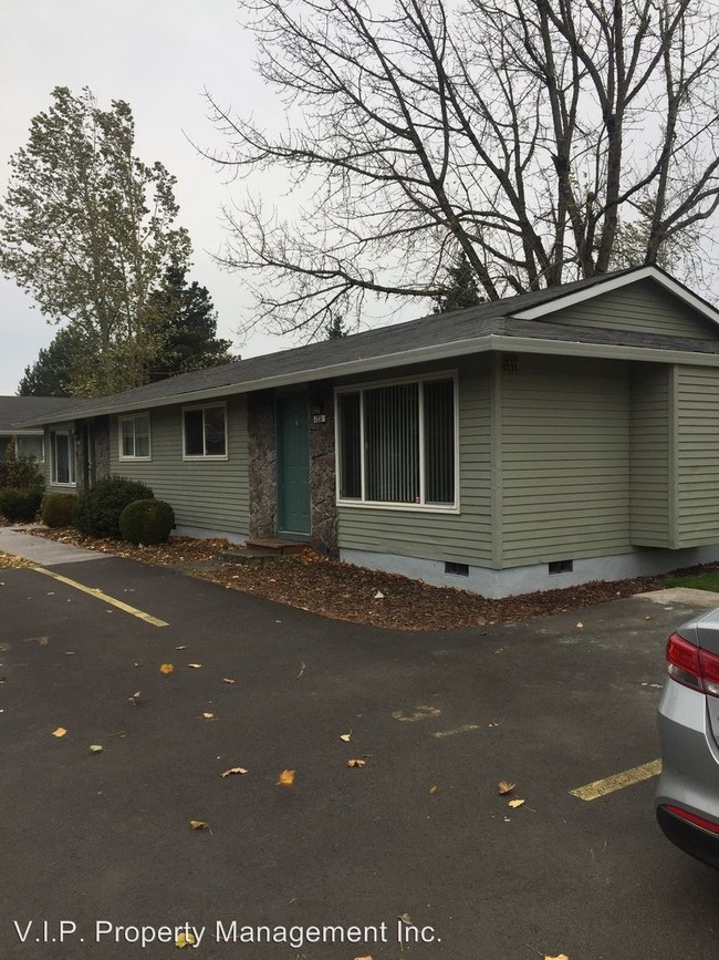 Building Photo - 1331 NE 238th Dr