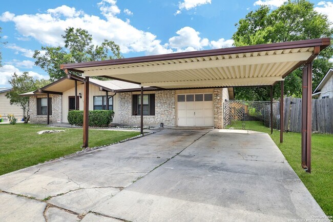 Foto del edificio - 166 Meadow Trail Dr