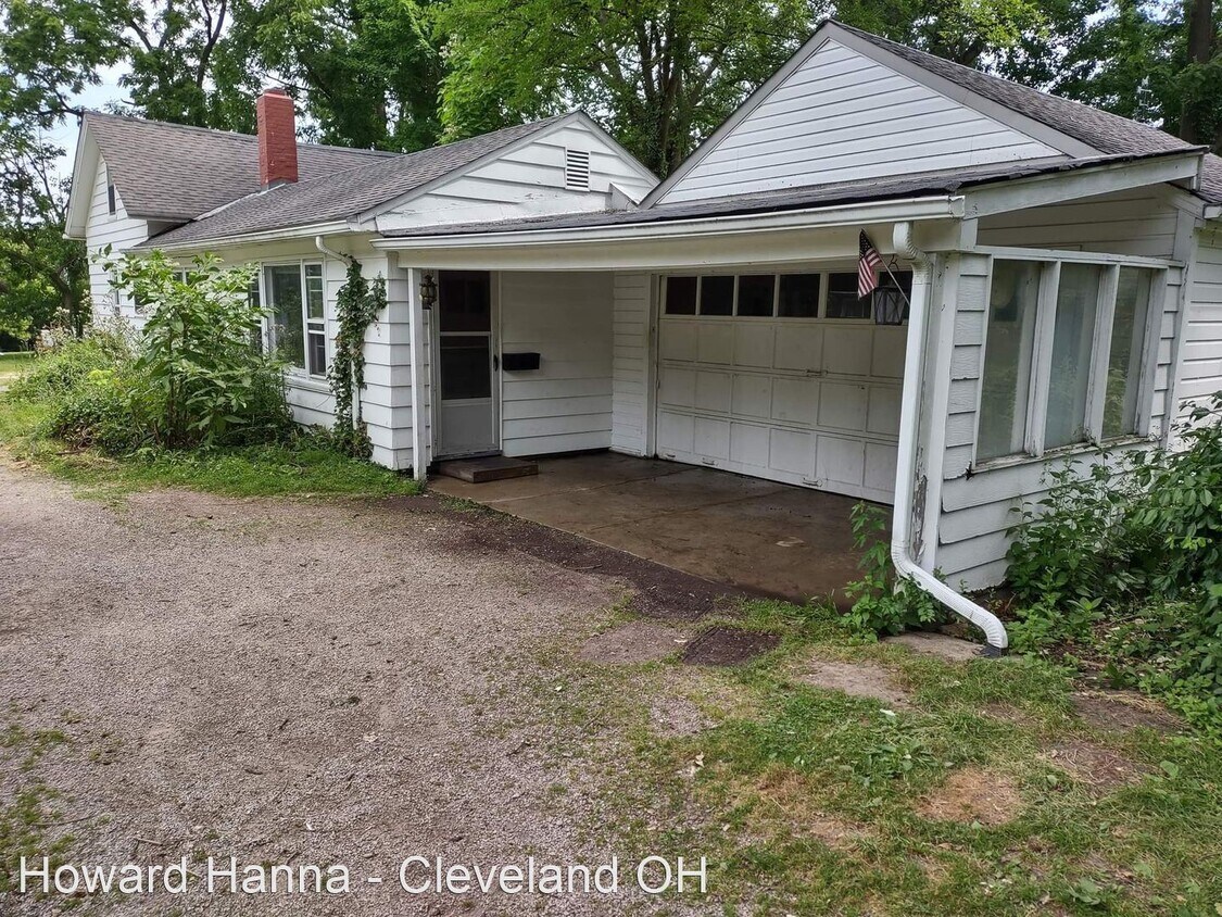 1 br, 1 bath House 21539 Detroit Road House Rental in Rocky River