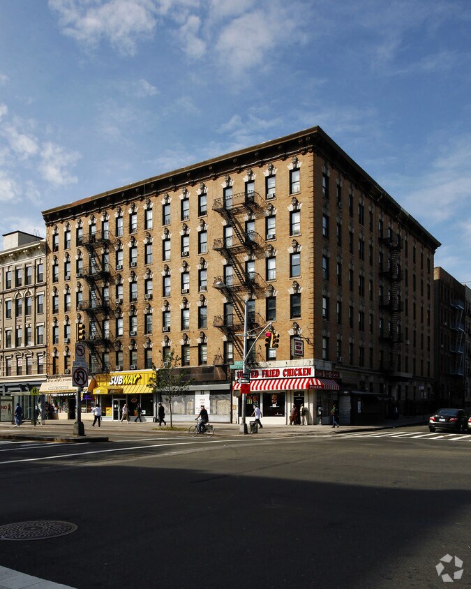 Building Photo - 561 Lenox Ave