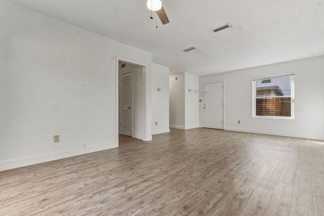 Foto del edificio - 413 E 7th Ave