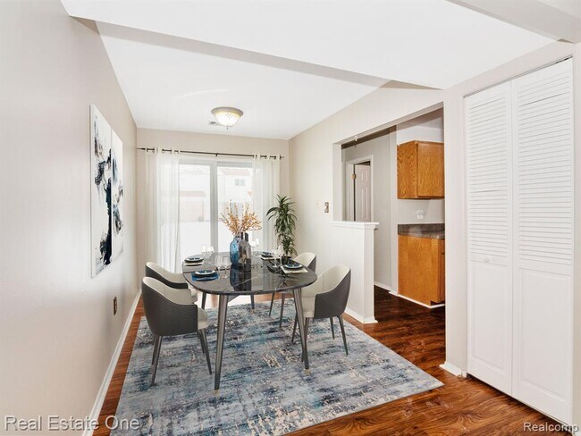 Foto del edificio - 1323 Laurel Valley Dr