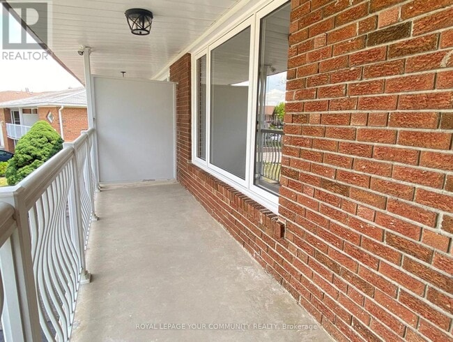 Building Photo - 35 Raymond Rd